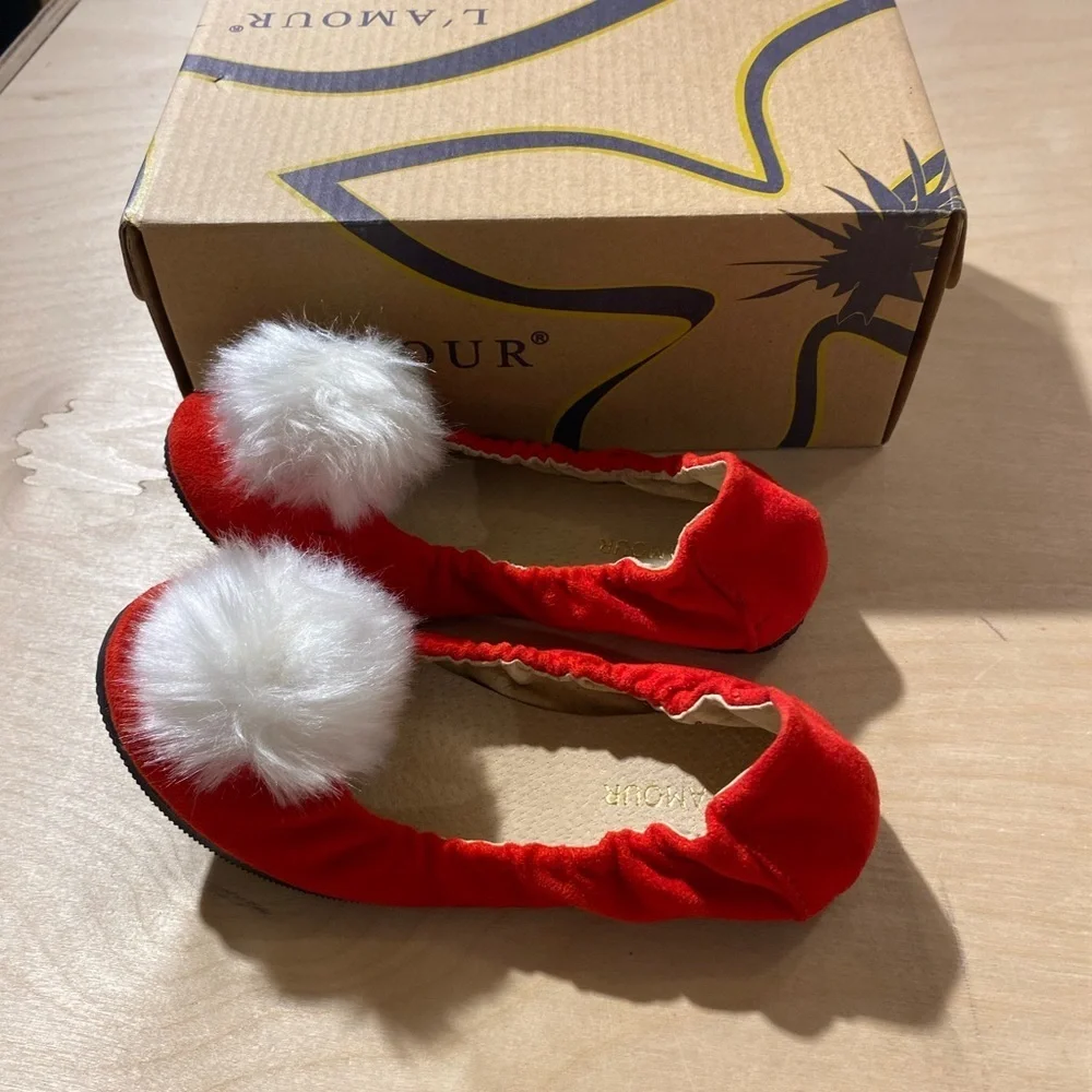 L’AMOUR Fabric Ballet Flats with Fluffy White Pom-Pom size 10 (LJ)